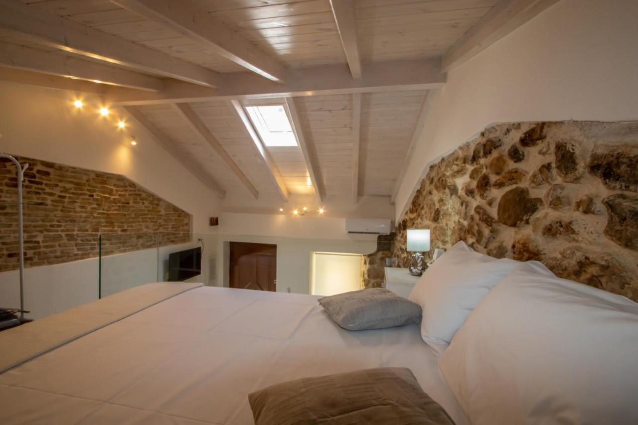 Stone House Apartment Mantouki ภายนอก รูปภาพ