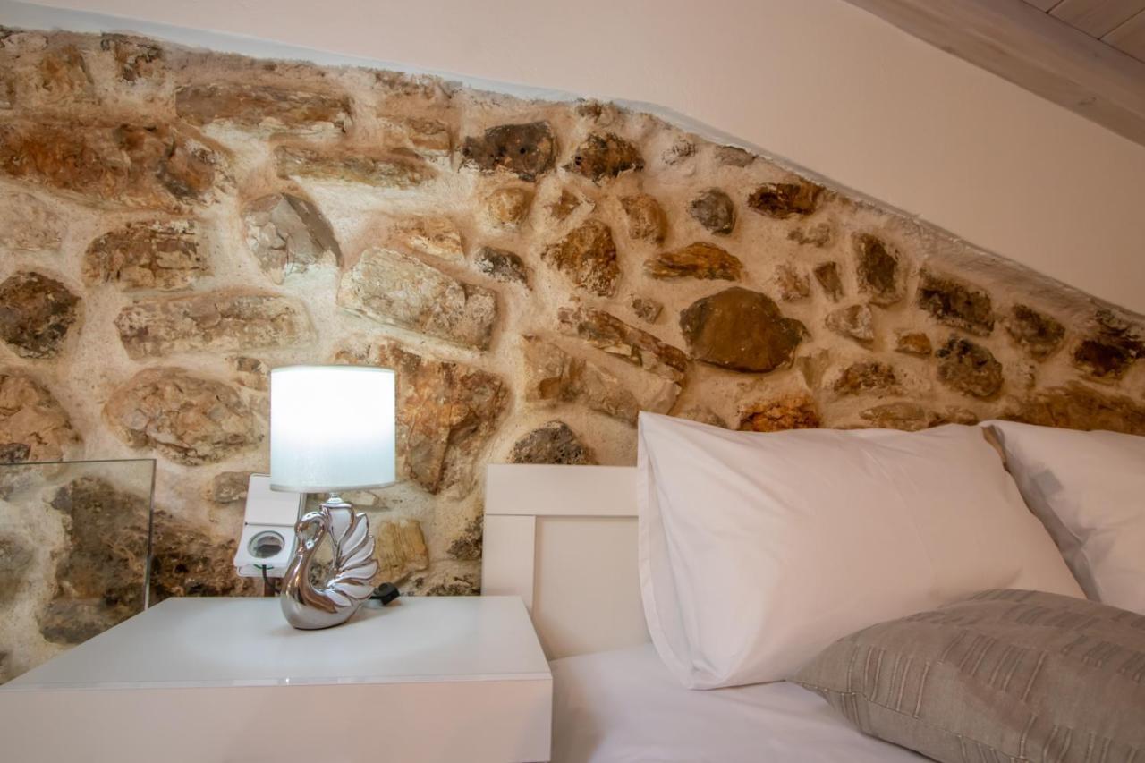 Stone House Apartment Mantouki ภายนอก รูปภาพ
