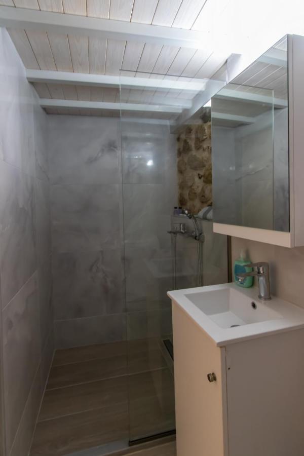 Stone House Apartment Mantouki ภายนอก รูปภาพ